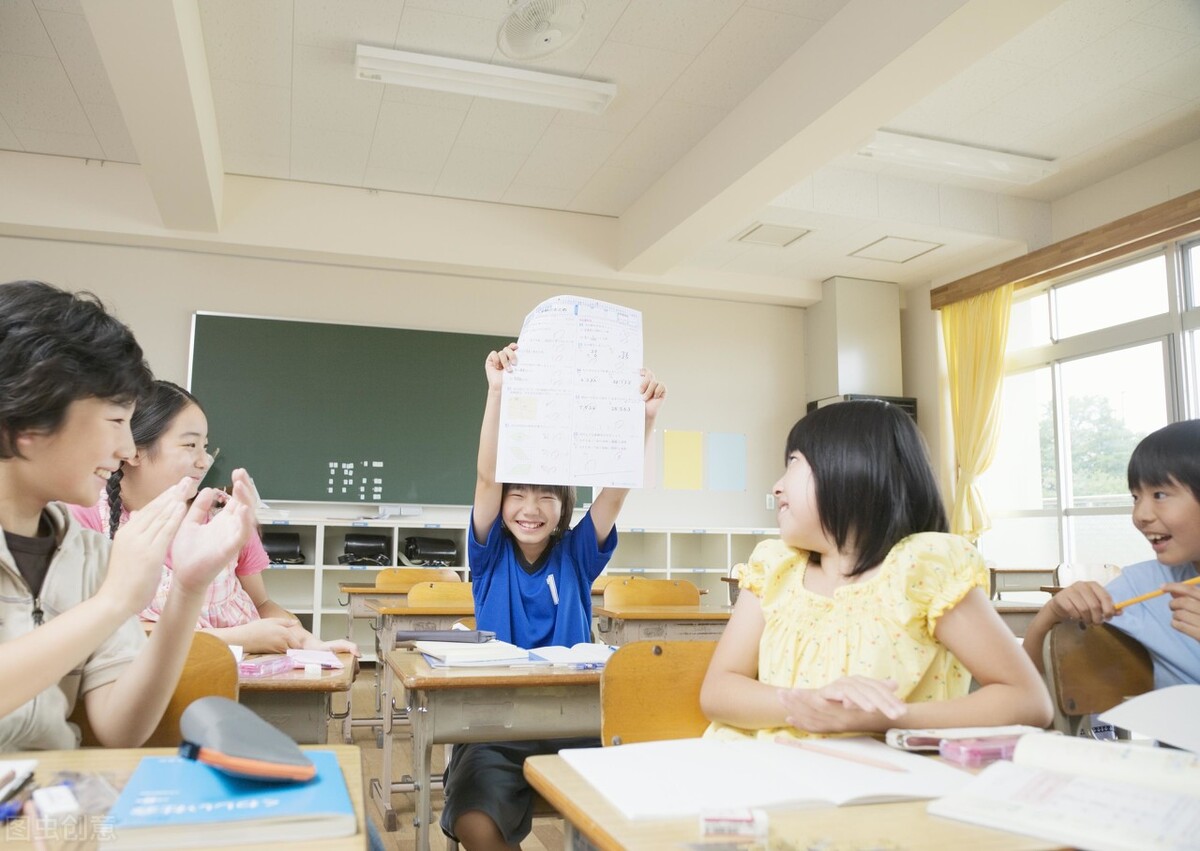 小学语文四年级下册第一单元作文指导：写校园里的景物或发生的事