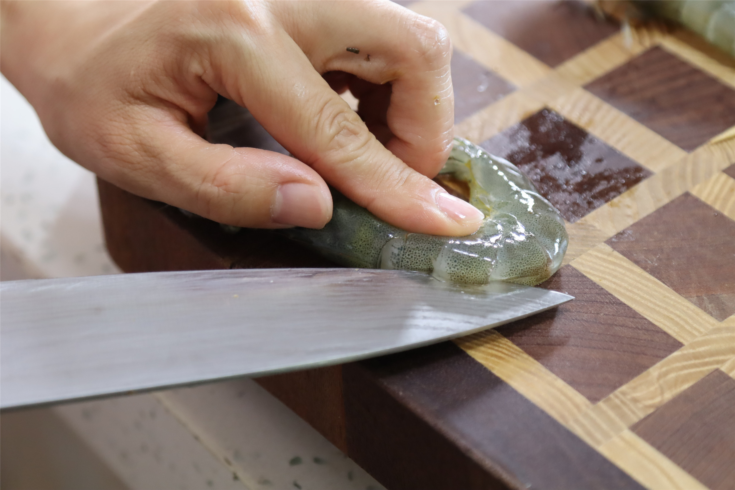 這才是油燜大蝦的家常做法，簡單方便，不用油炸，好吃入味肉鮮香