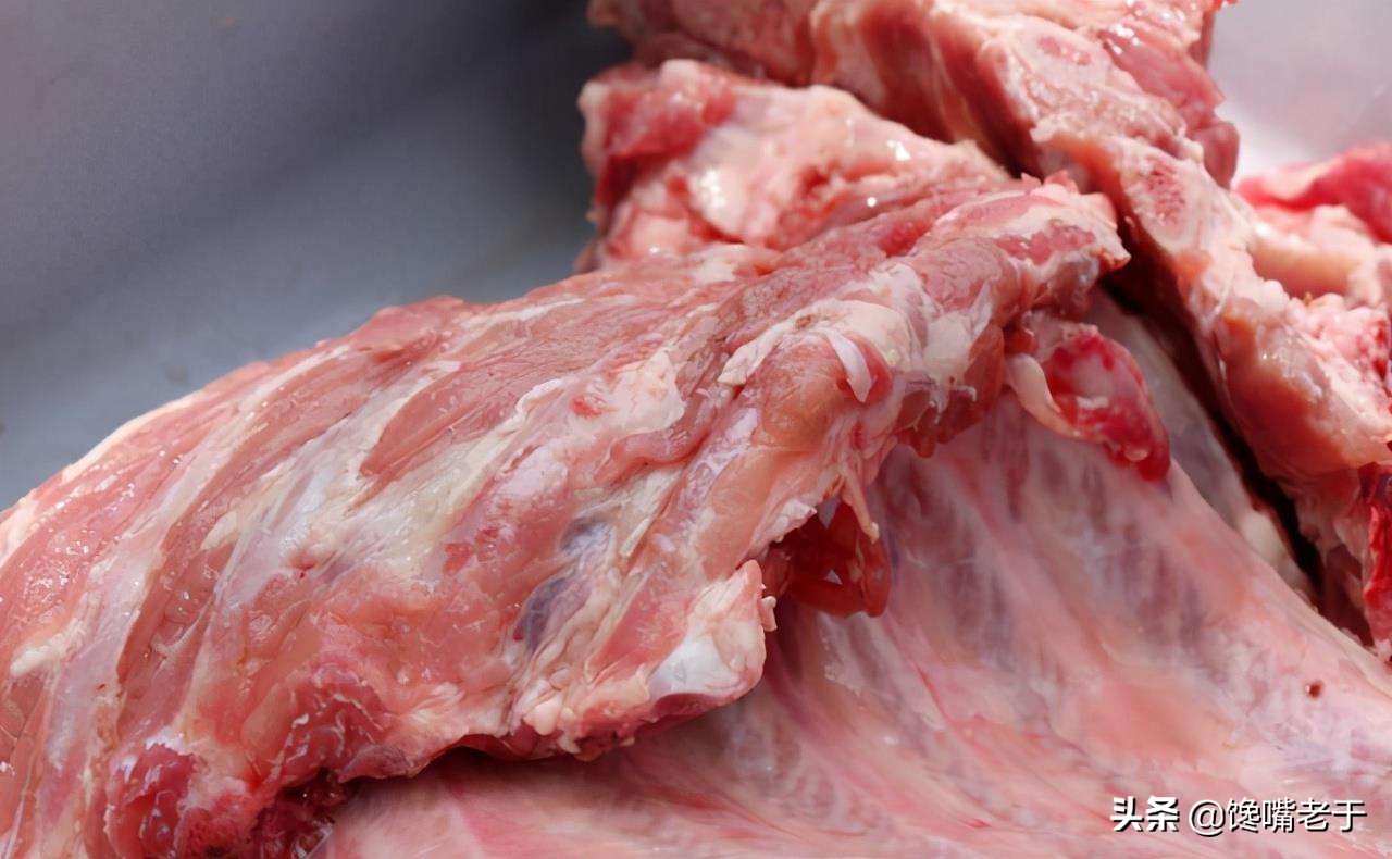 买排骨,要分清"大排,中排,小排",差距挺大,弄懂少花冤枉钱
