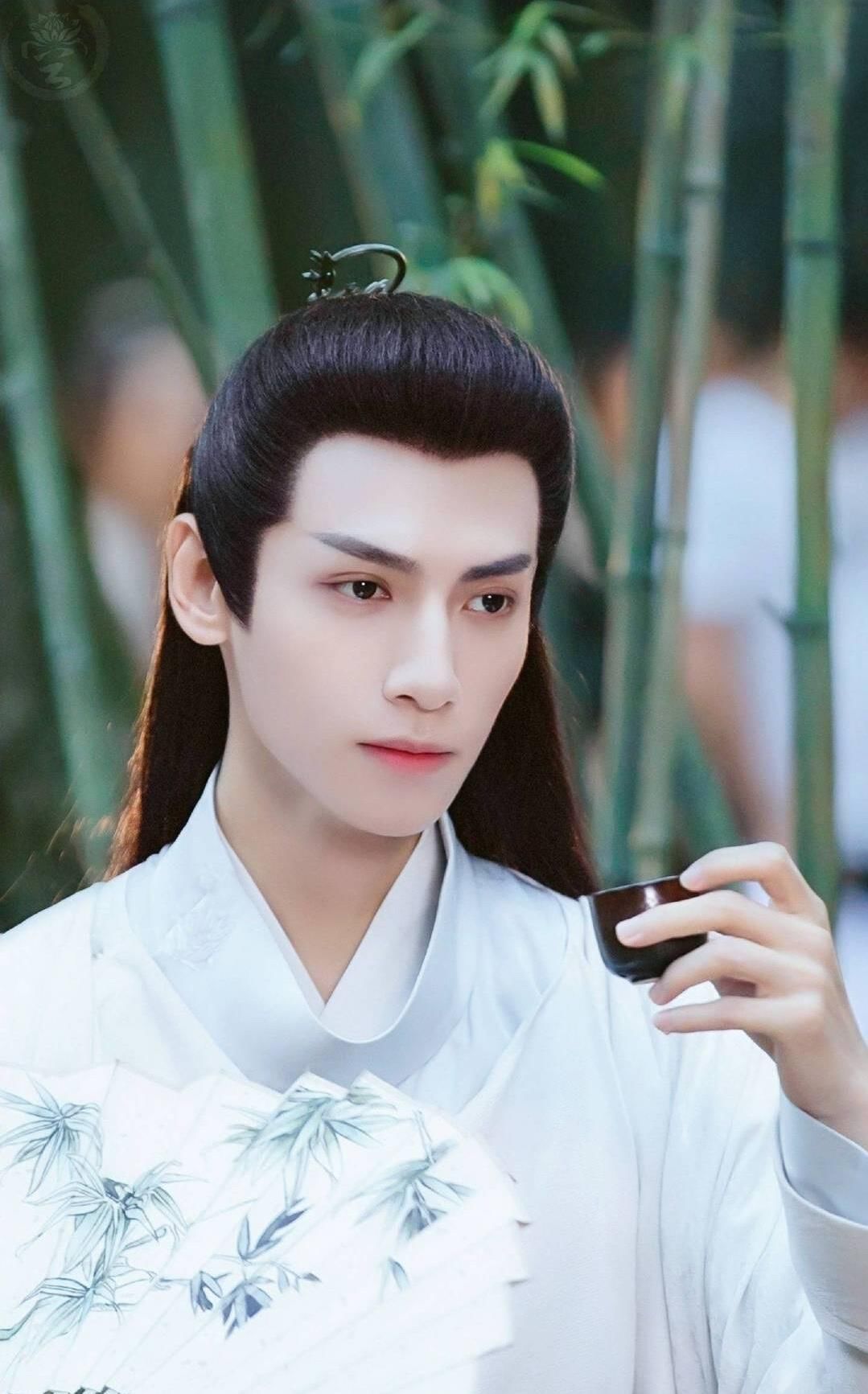 天生古装脸,这6位古装仪态美艳绝伦,网友直呼:造型"焊"脸上