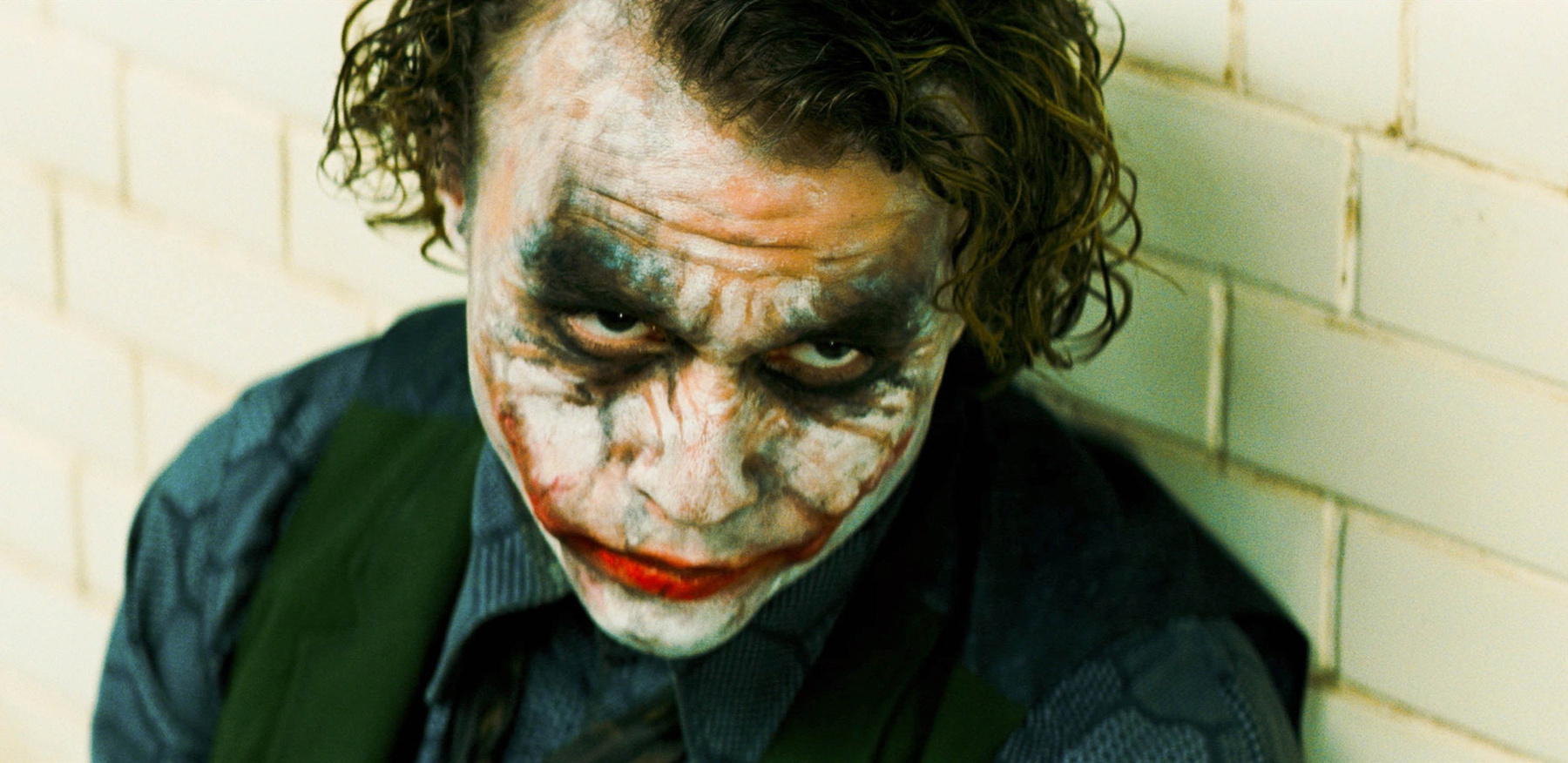 《新蝙蝠侠》小丑造型正式曝光,粉丝:新版小丑真的丑