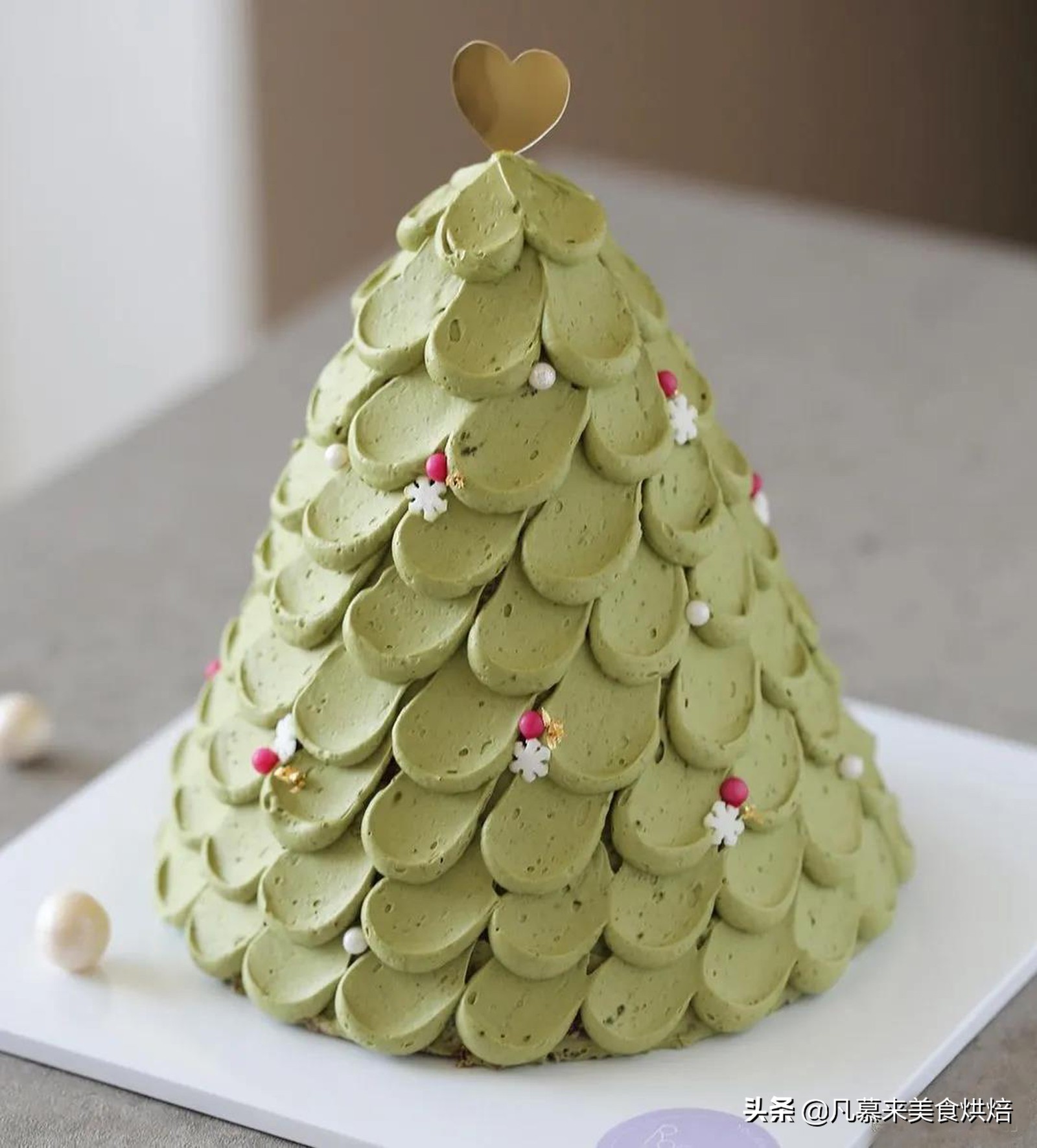 圣诞节选什么样的蛋糕好(圣诞节应该吃什么蛋糕) - 114货源网