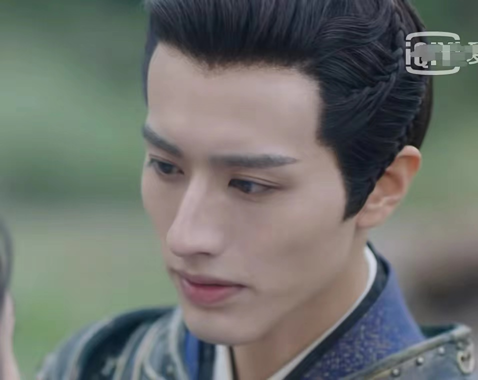 凹凸不平崎岖脸大PK！活久见，鞋拔子见了都有优越感