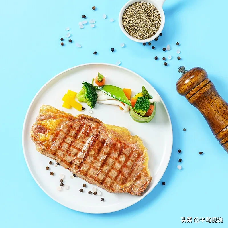 王大哥花80万承包山头，在山上卖牛排，因为特殊的营销模式，因此生意过爆