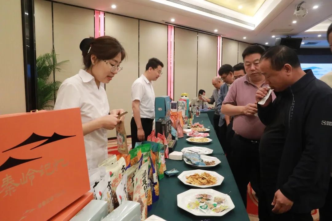 烤核桃、蜂蜜水、板栗仁…“秦岭记忆”名特优新产品亮相海南