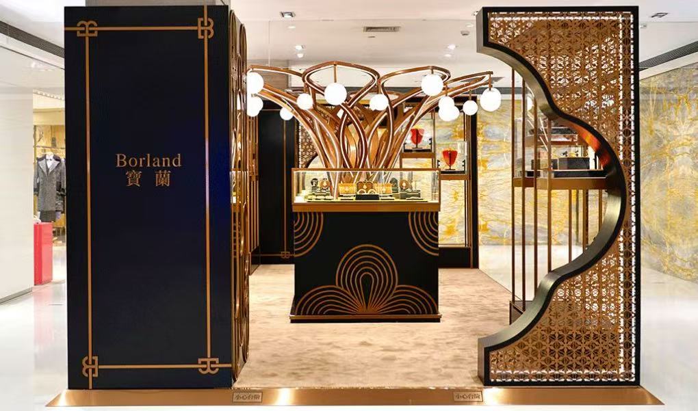 手搓金丝，一年等一件：这群“不赚钱”的金匠，为何让资本排队敲门？