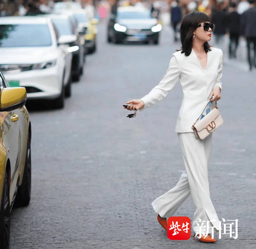 孙俪新剧《蛮好的人生》华伦天奴穿搭引热议，但现实中华伦天奴可没这么风光