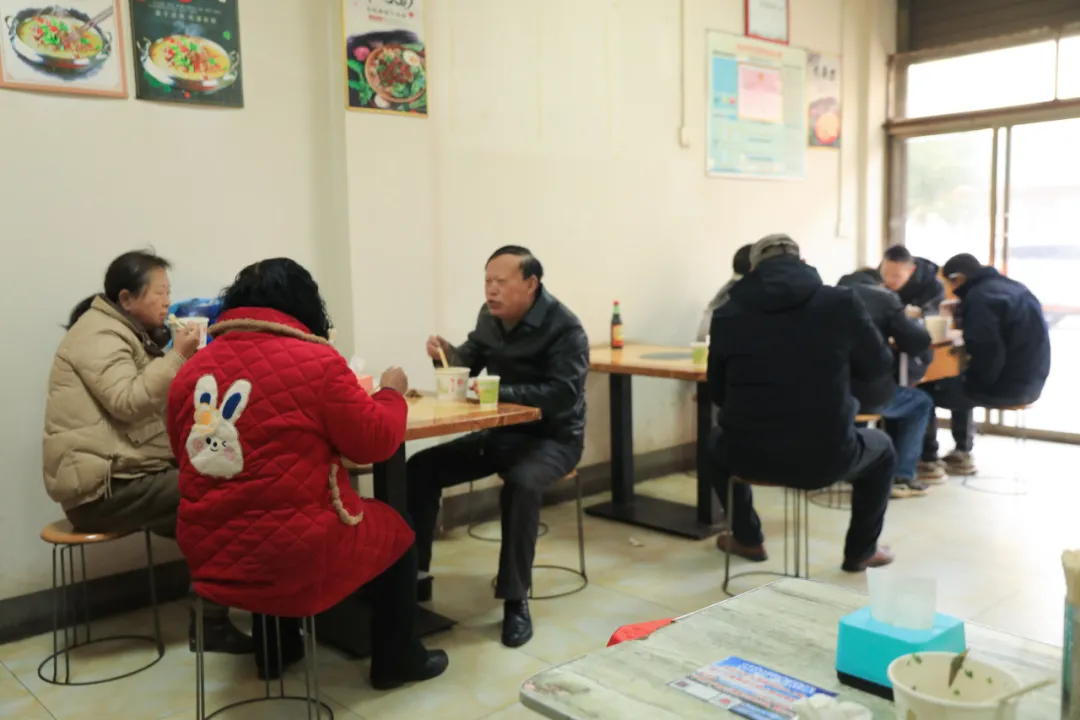 走，去红安占店老街过早