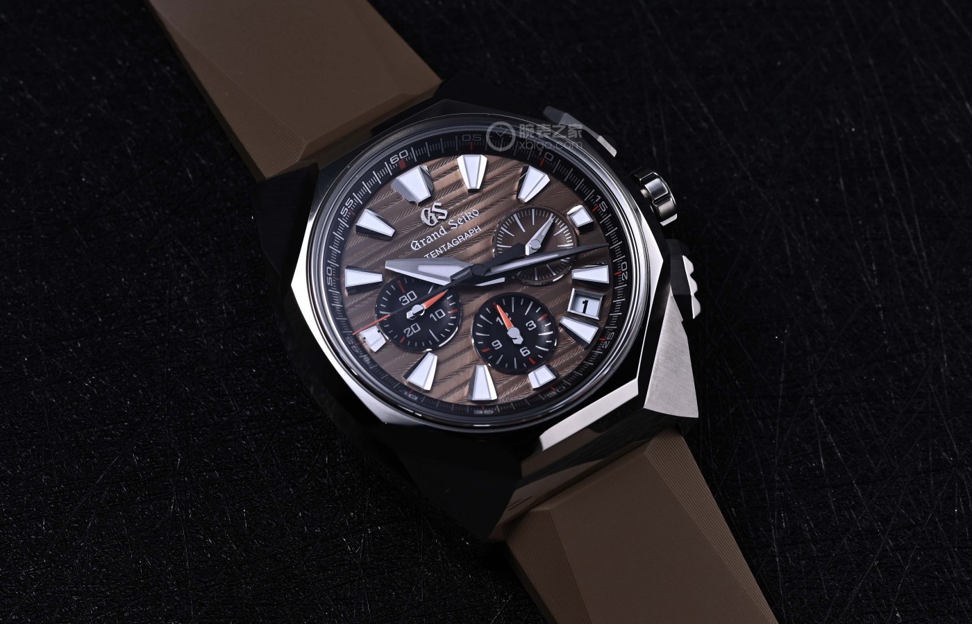 为什么说 相同价位不买瑞表要买冠蓝狮？