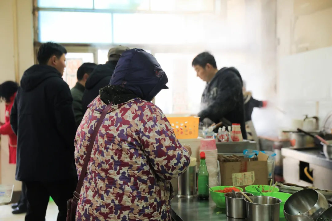 走，去红安占店老街过早