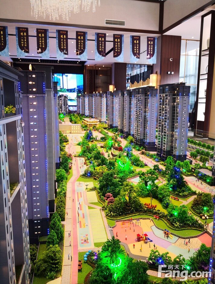 六盘水红桥新区热门楼盘现场最新视频，点击查看