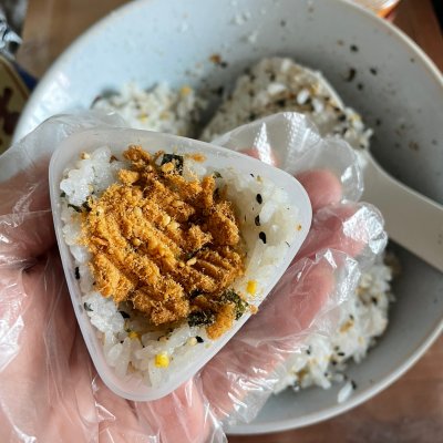 飯團(tuán)的做法圖解,飯團(tuán)的做法大全圖解法