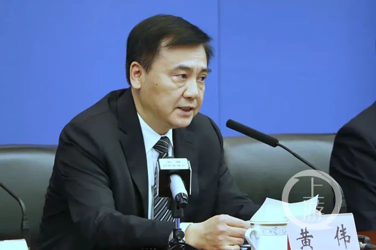 重庆最新发布！三地中风险，所有演出场所暂停开放，病例轨迹公布…