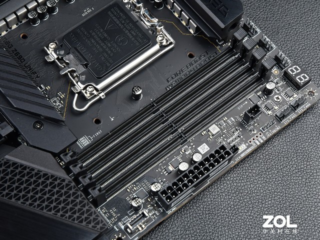 微星MEG Z690 UNIFY暗影板评测 无灯高性能主板