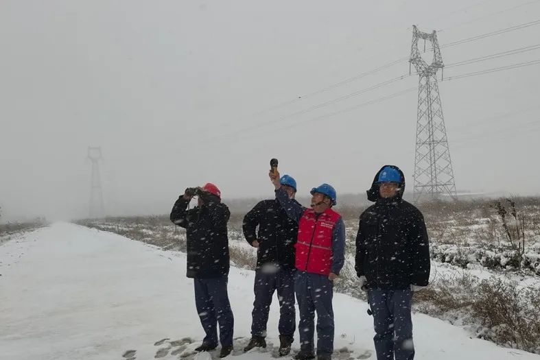 河北2地中小学、幼儿园明日停课，大雪+暴雪+大暴雪，局地降幅超20℃