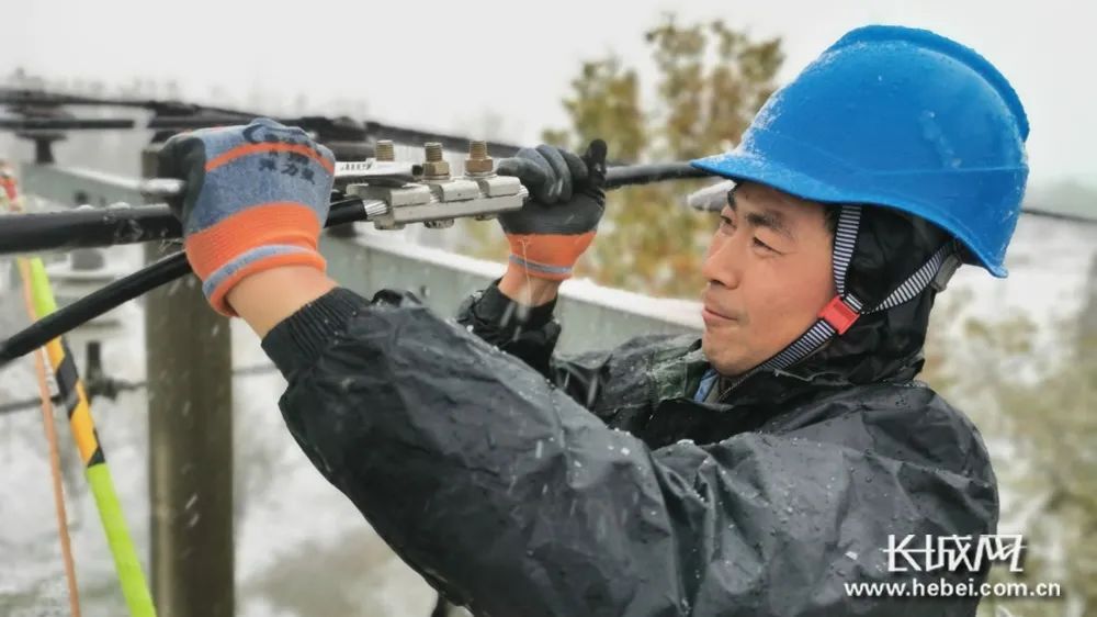 河北2地中小学、幼儿园明日停课，大雪+暴雪+大暴雪，局地降幅超20℃