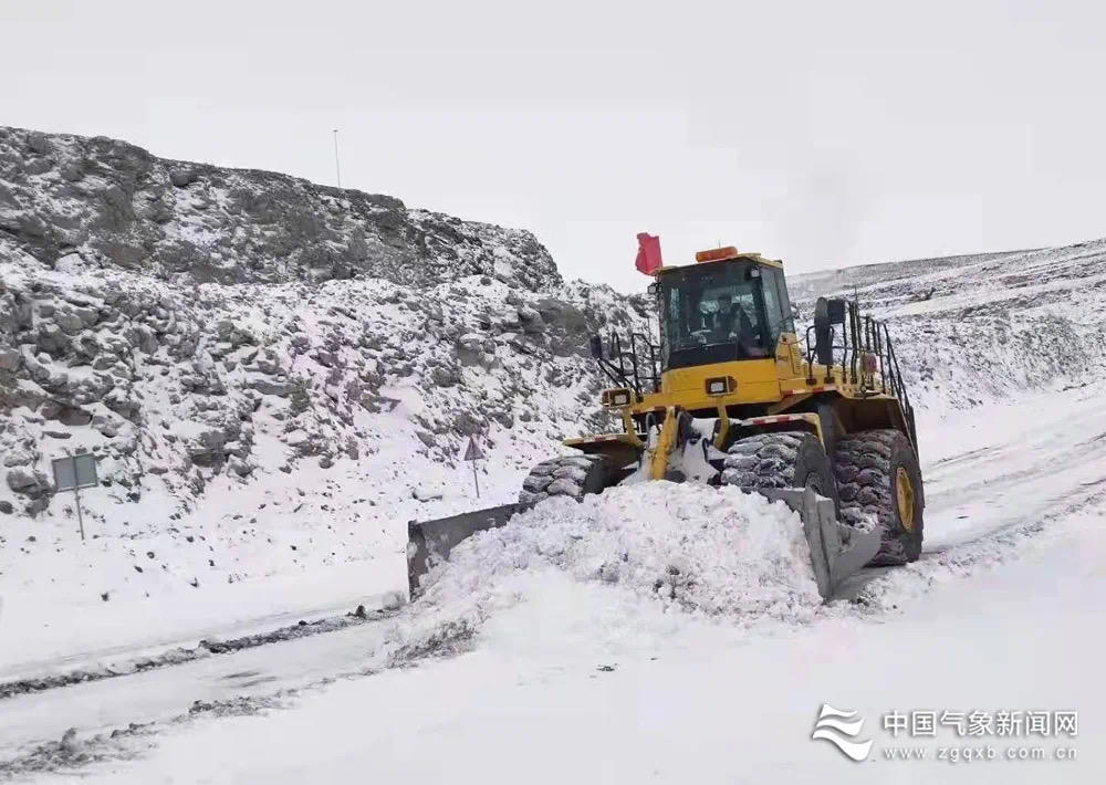 内蒙古多地降雪量已破1951年来历史极值！专家：积雪不尽快消融或引发“白灾”