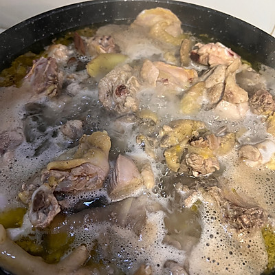小雞燉蘑菇的做法,小雞燉蘑菇的做法 最正宗的做法