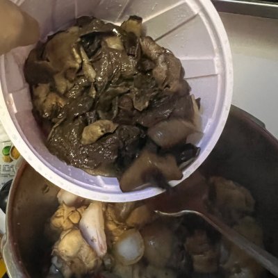 小雞燉蘑菇的做法,小雞燉蘑菇的做法 最正宗的做法