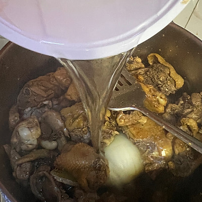 小雞燉蘑菇的做法,小雞燉蘑菇的做法 最正宗的做法
