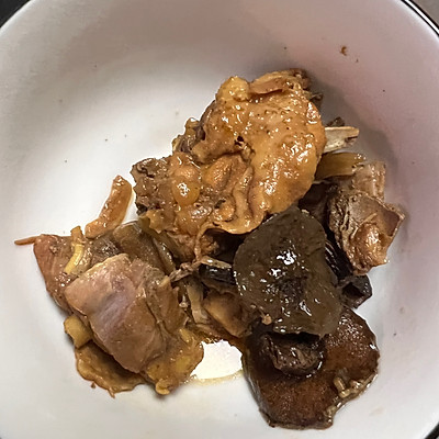 小雞燉蘑菇的做法,小雞燉蘑菇的做法 最正宗的做法