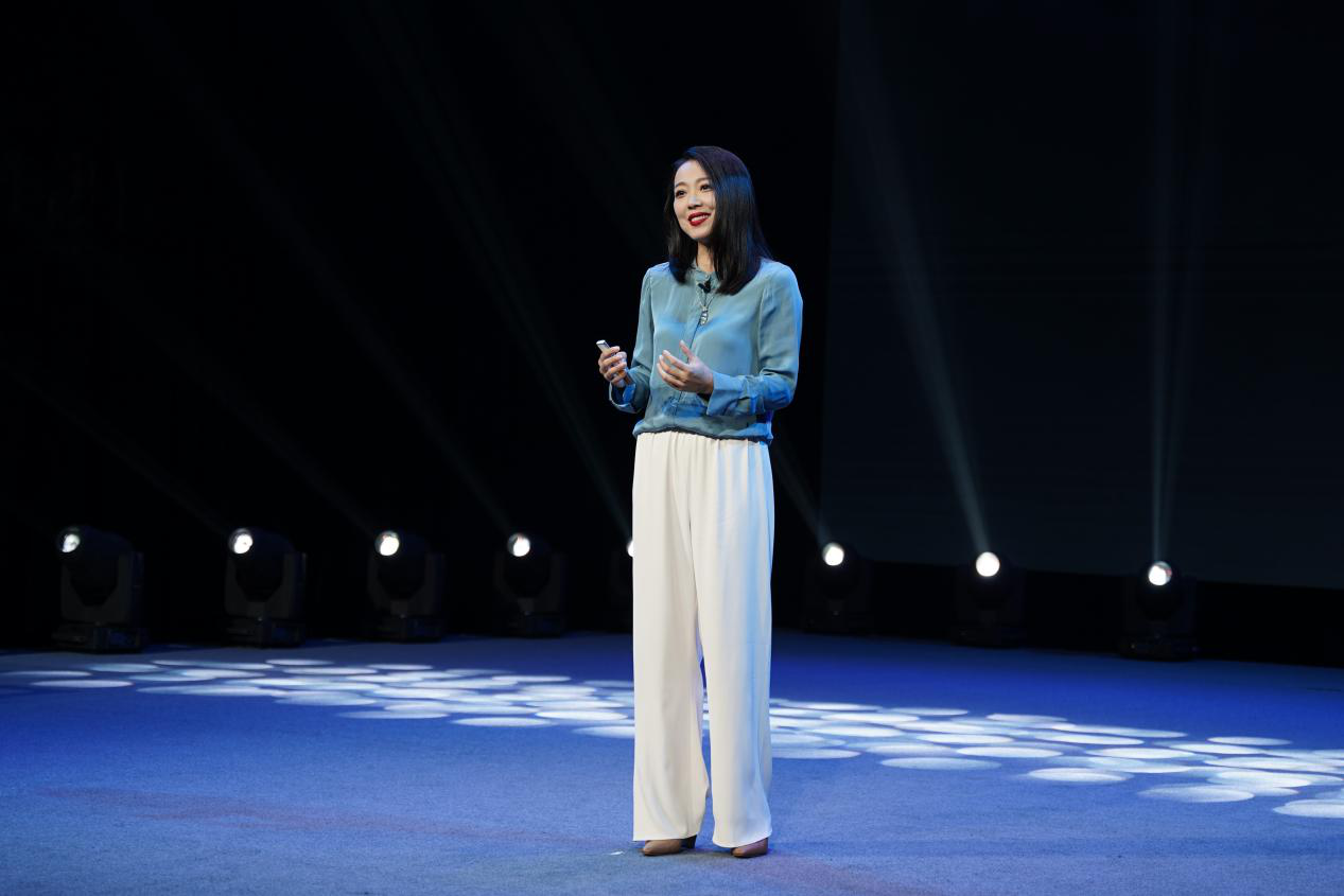 超级作者日⑥周小鹏:为爱换城市,治愈你的"爱无能"