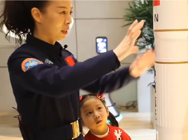 第一位在太空行走的女宇航员