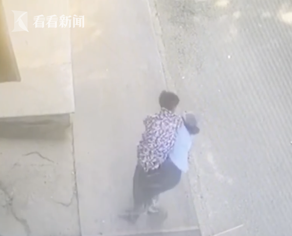 女子上班时间遭调戏？全身多处骨折！肇事者老板却说：他开玩笑的