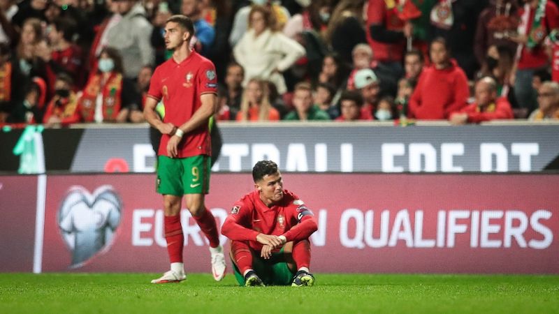 葡萄牙无缘世界杯(葡萄牙遭绝杀无缘直通世界杯，或与意大利荷兰上演最残酷附加赛)