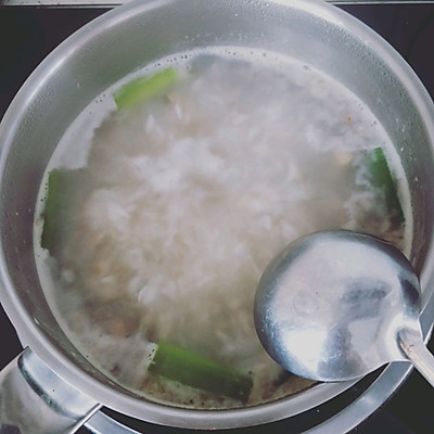 蛤蜊肉的做法家常做法(教你制作鲜美的蛤蜊瘦肉粥)