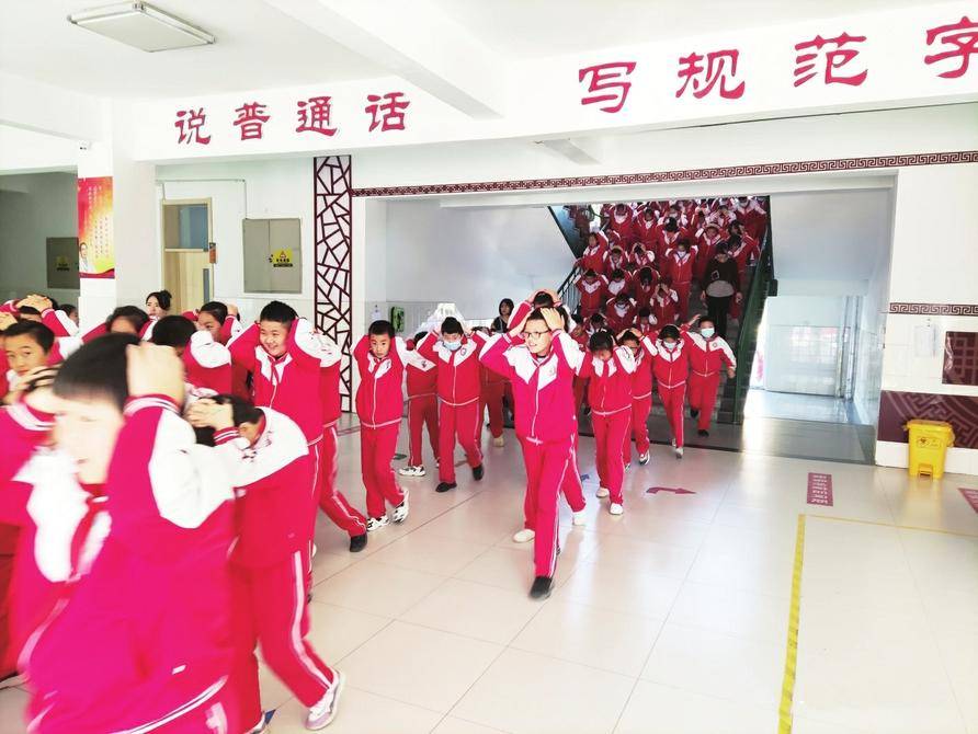 齐河县第三实验小学举行2021防火演练(图1)