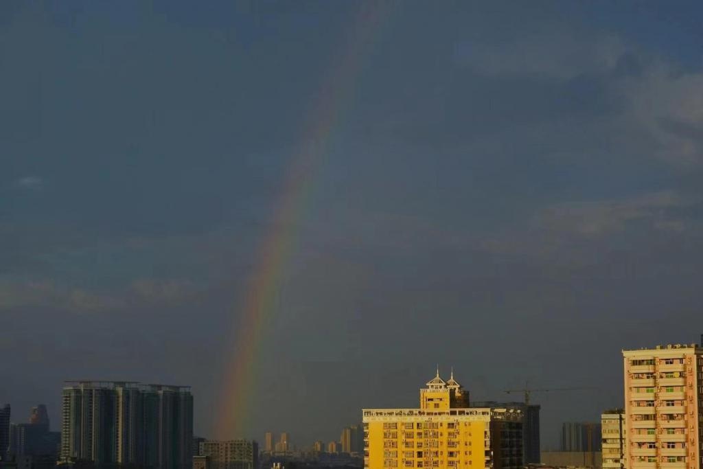 今日份小确幸！广州天空又现双彩虹