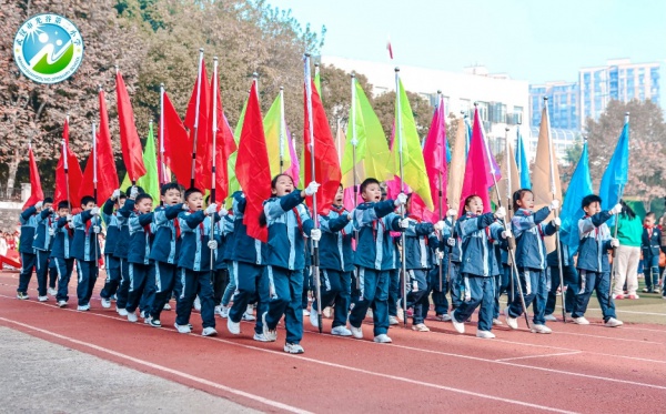 武汉市光谷第二小学运动会看点十足(图3)