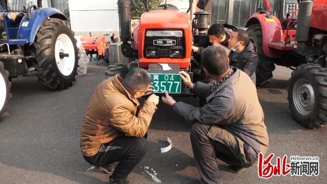河北涉縣農(nóng)業(yè)農(nóng)村局推出農(nóng)機(jī)購(gòu)置補(bǔ)貼“一站式”服務(wù)