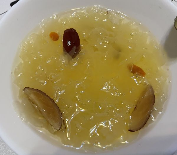 小白也可以做出甜糯的银耳红枣枸杞汤