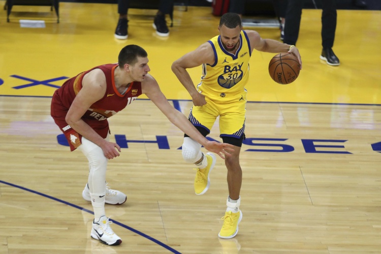 nba哪些话是印象流(NBA最令人印象深刻球员？约基奇：斯蒂芬-库里 毫无疑问)