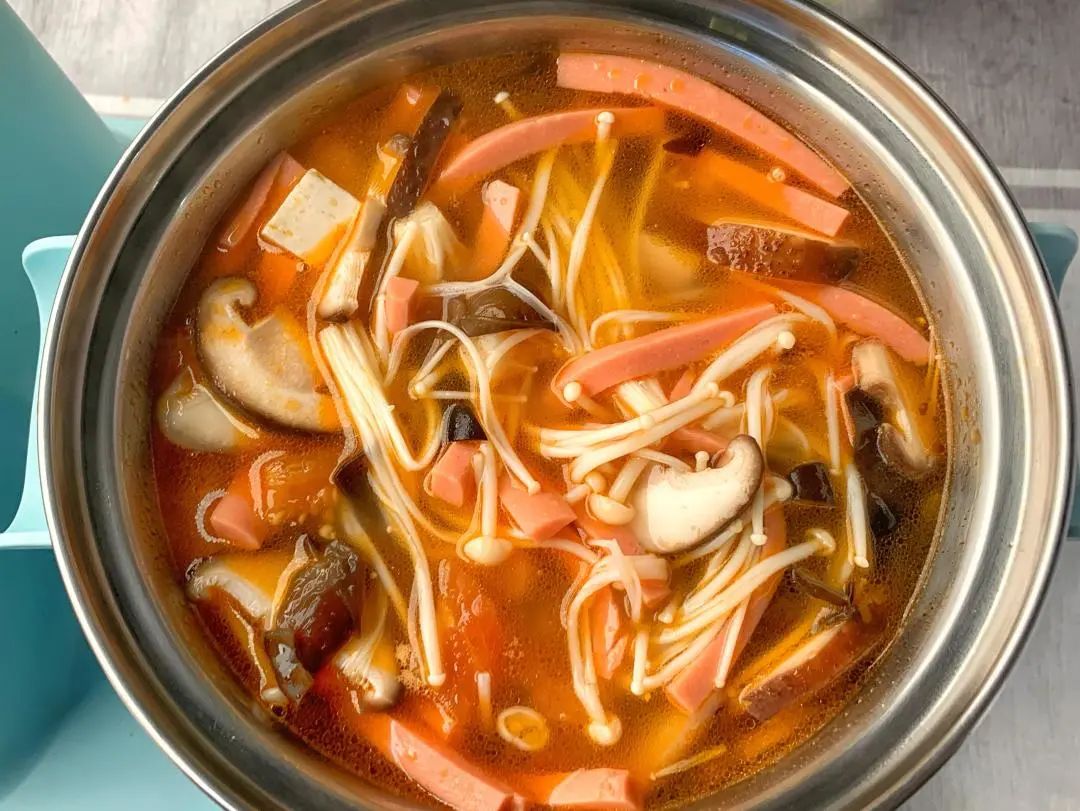 酸辣汤食材有（10分钟教你搞定低脂酸辣汤）