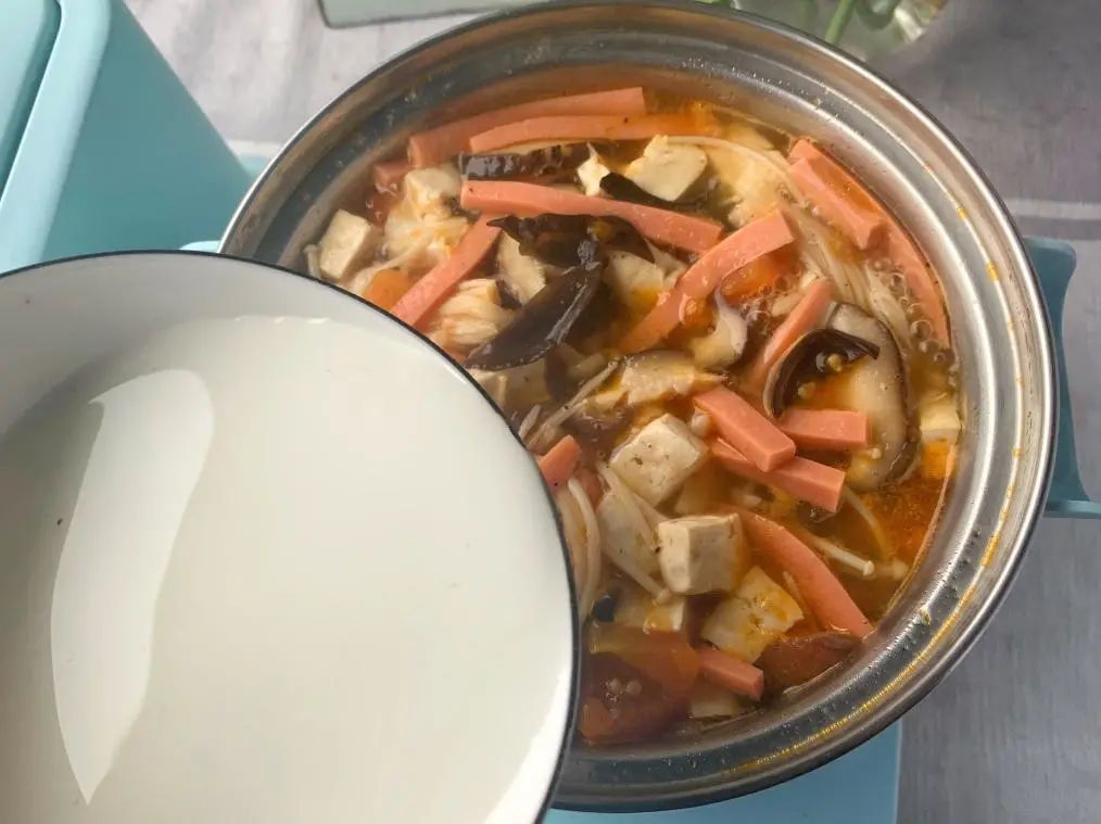 酸辣汤食材有（10分钟教你搞定低脂酸辣汤）