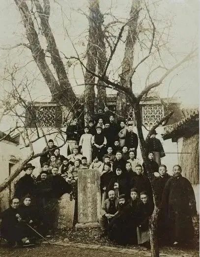为何张大千无论走到哪里，都吃得开？