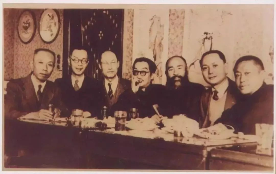 为何张大千无论走到哪里，都吃得开？