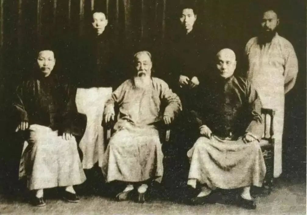为何张大千无论走到哪里，都吃得开？