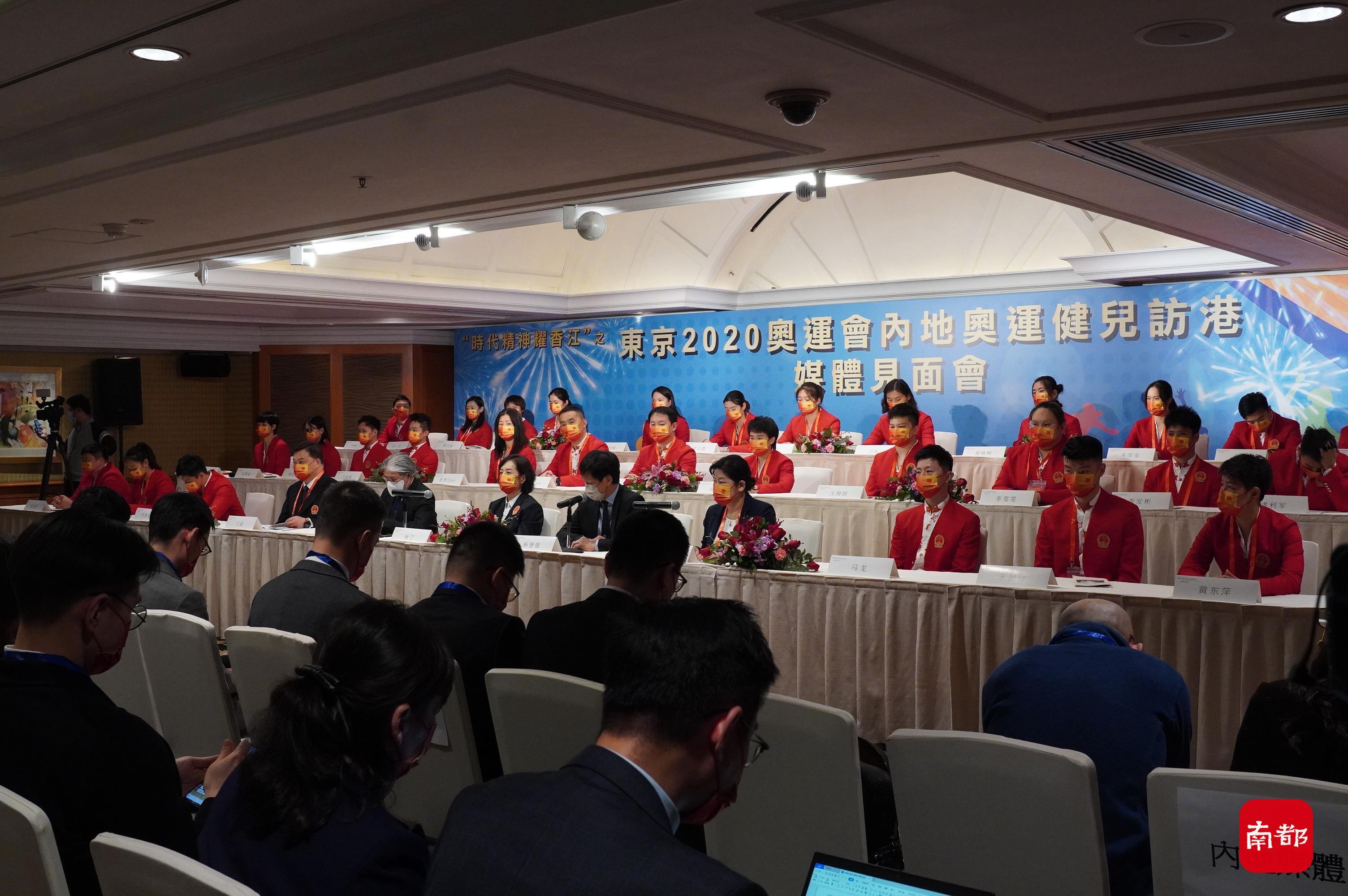 奥运天团到港！国家体育总局副局长杨宁：我们带来了一份礼物