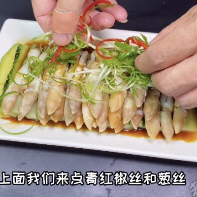 蛏子怎么煮不会腥（鲜嫩多汁的白灼竹节蛏制作教程分享）