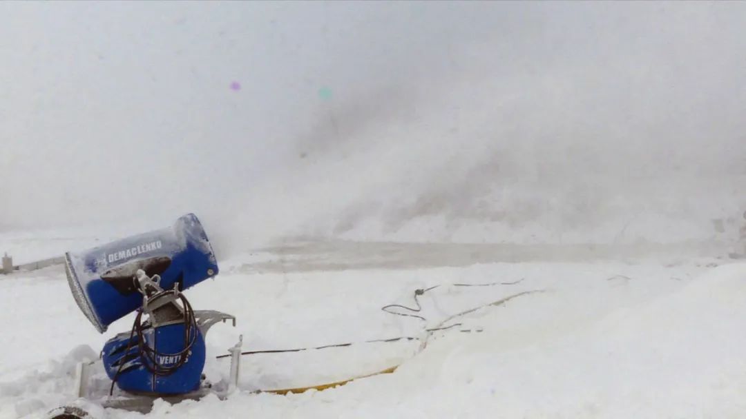 造雪机已经开启，六盘山欢乐冰雪季即将开启！