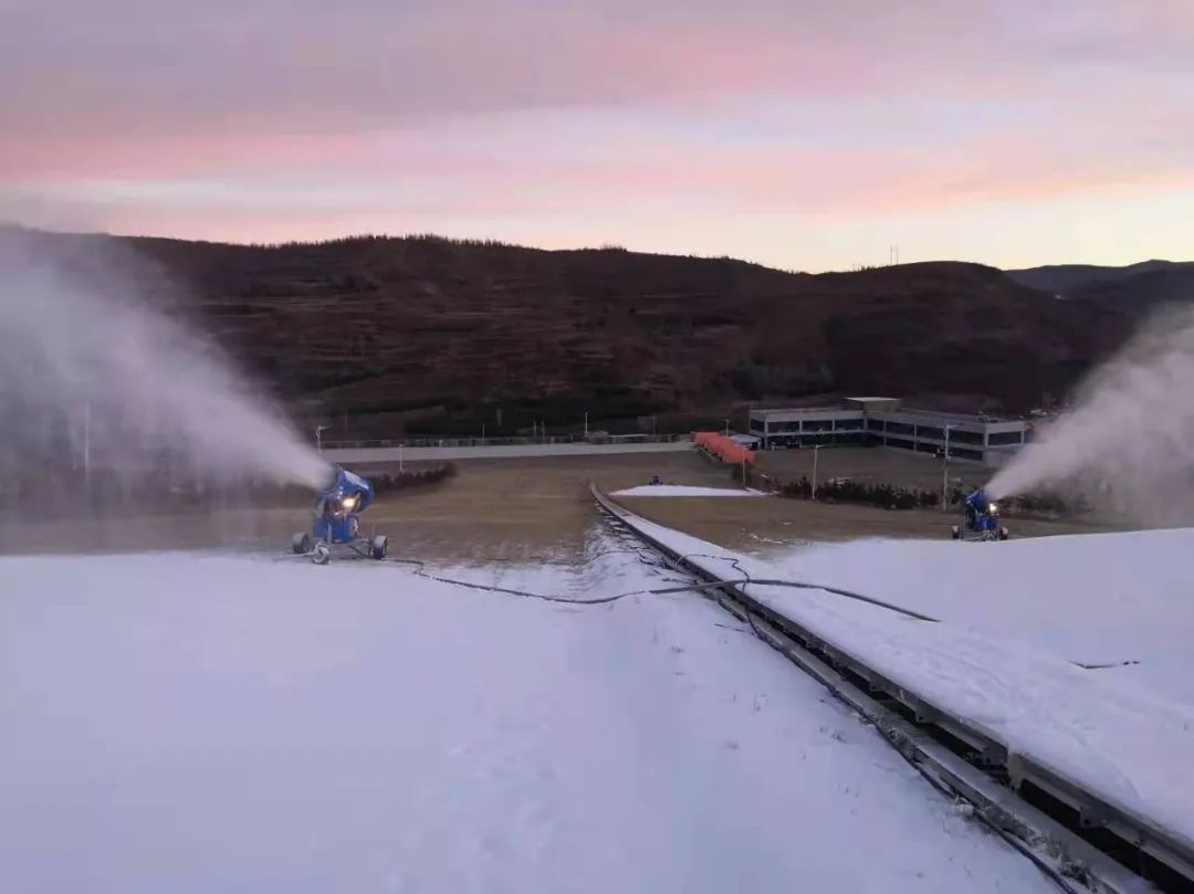 造雪机已经开启，六盘山欢乐冰雪季即将开启！