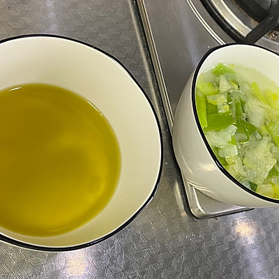 怎樣做蔥燒海參,怎樣做蔥燒海參?