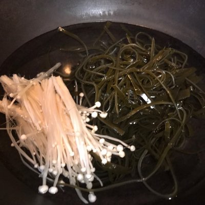 涼拌海帶,涼拌海帶絲怎么做好吃又簡單