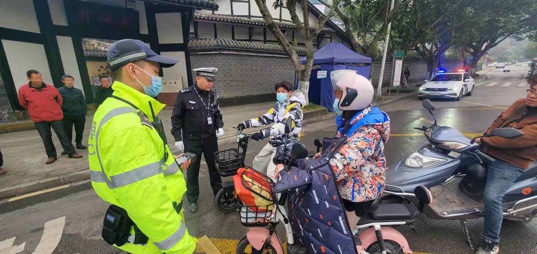 自贡交通违章查询,自贡交通违章查询网站