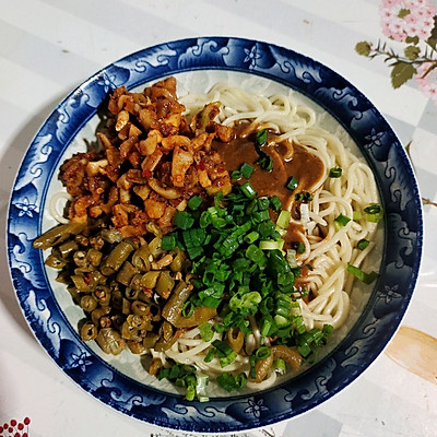 热干面是哪里的小吃美食，介绍家乡正宗美食热干面做法