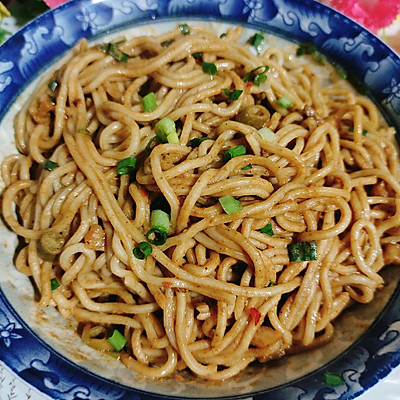 热干面是哪里的小吃美食，介绍家乡正宗美食热干面做法